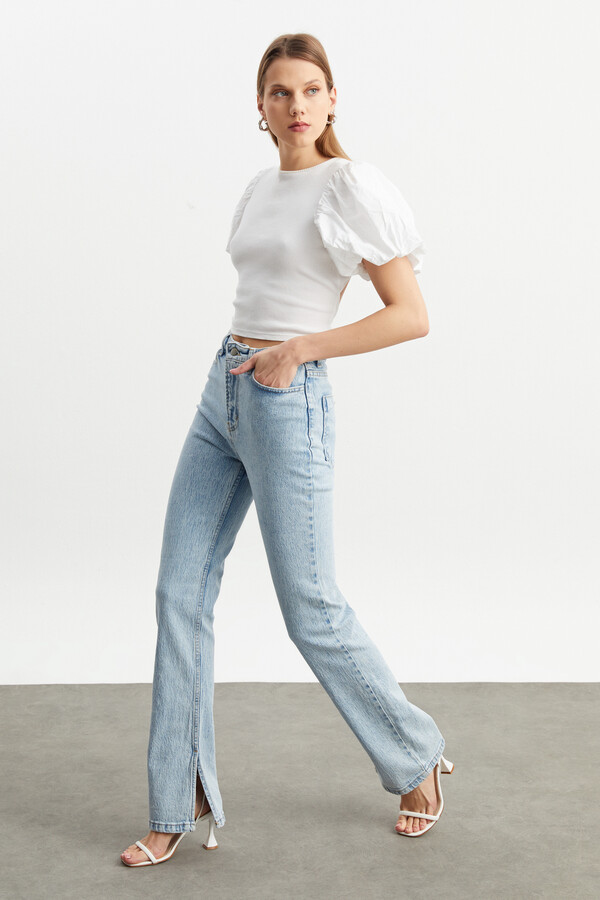 W1553 PAÇASI YIRTMAÇLI AÇIK MAVİ JEAN