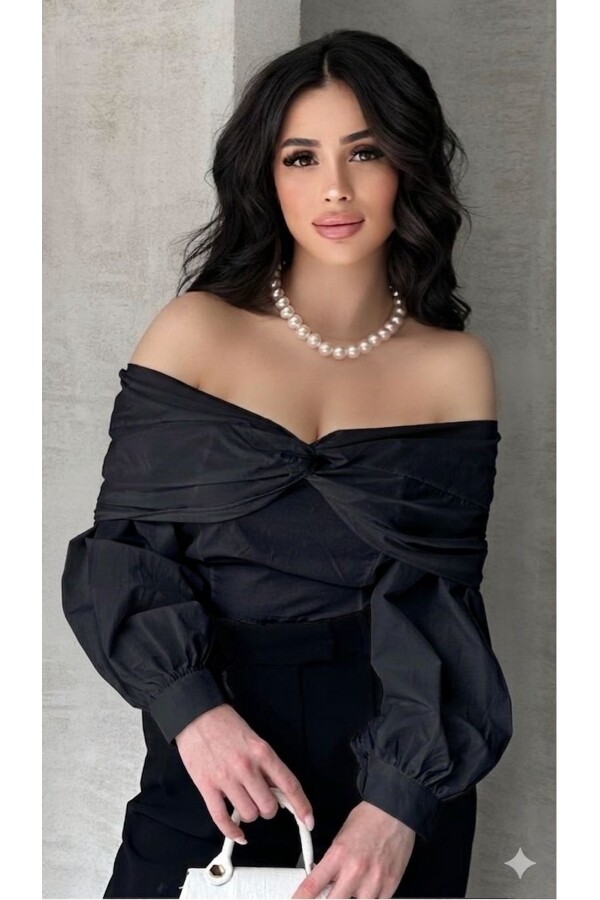 Kadın Siyah Madonna Yaka Balon Kol Crop Gömlek